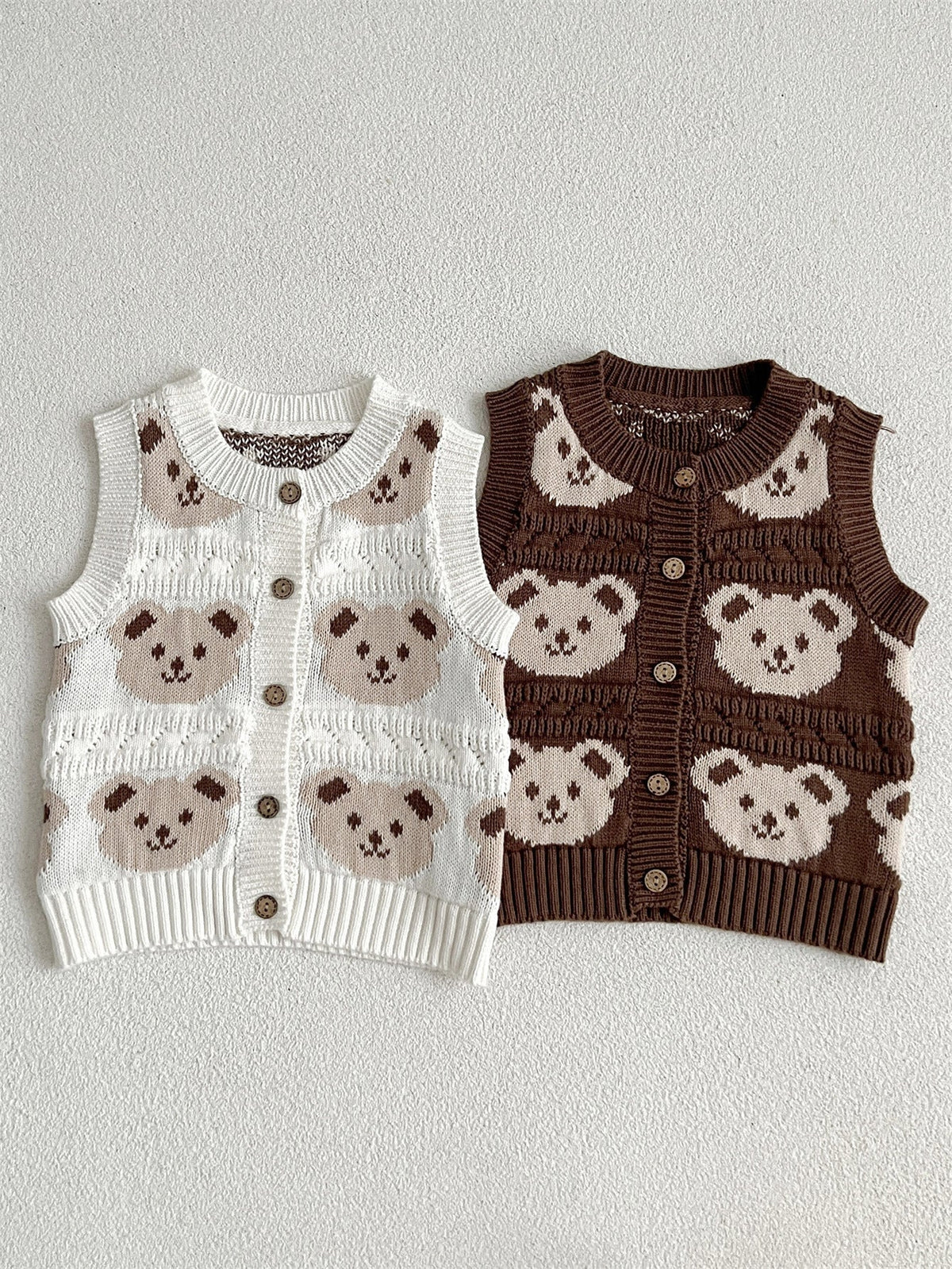 Bear Knitted Sleeveless Single Breasted Sweater