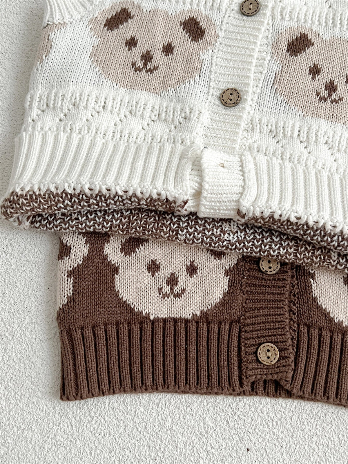 Bear Knitted Sleeveless Single Breasted Sweater